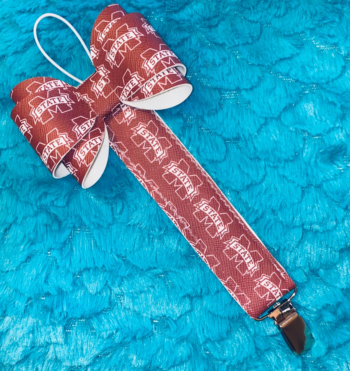 Mississippi Bulldog Pacifier Holder and Bow Set